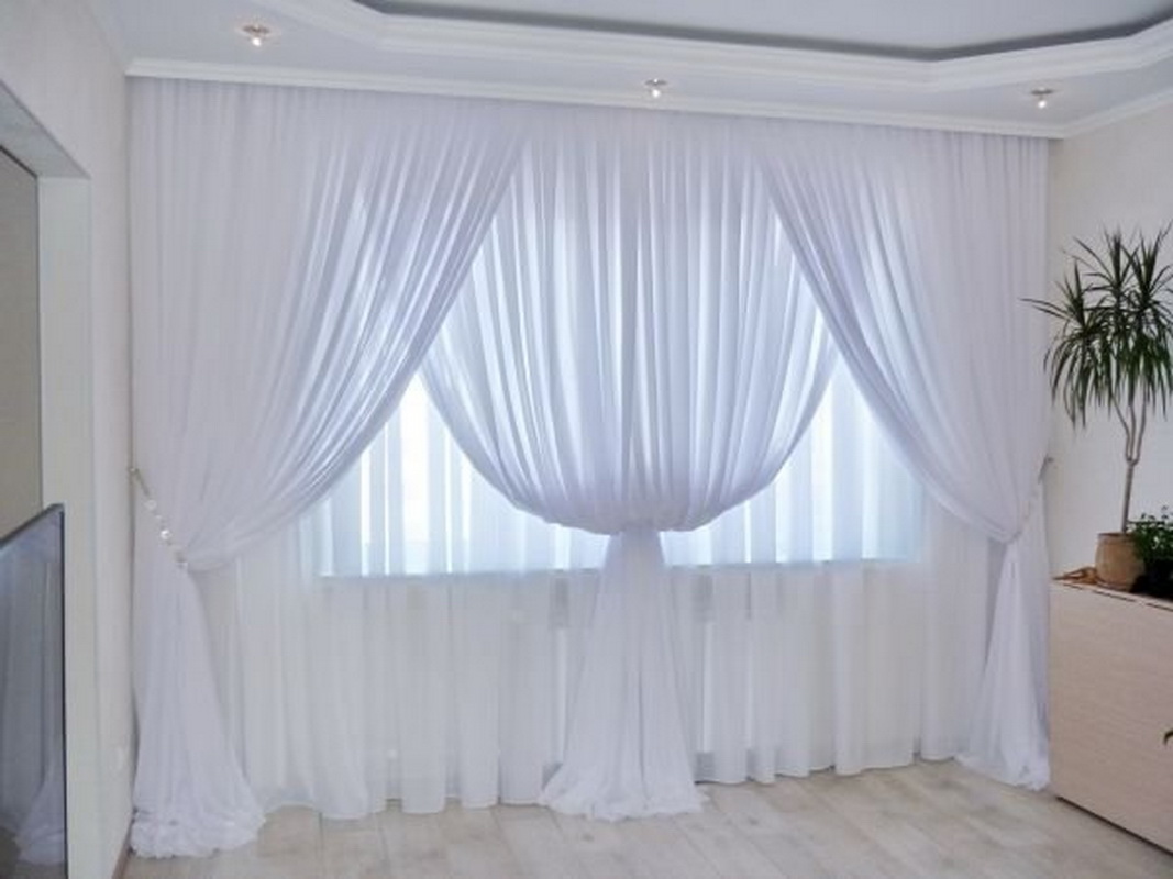 tulle bianco all'interno