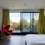 sovrum gardiner med balkong foto idéer