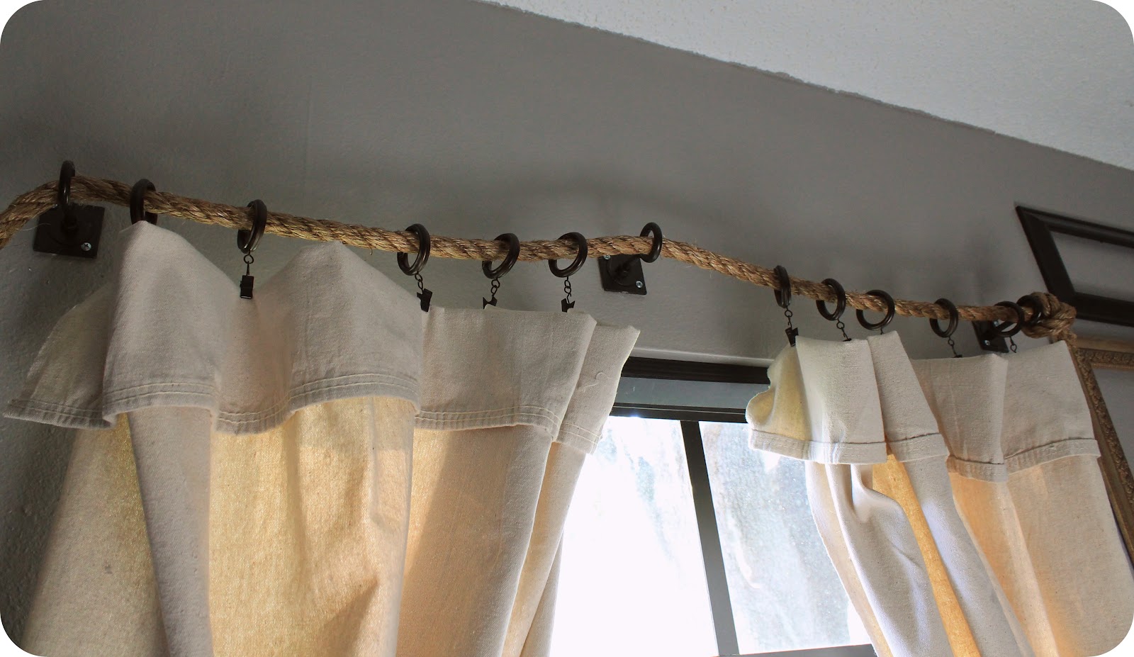 hur man hänger gardinerna utan bildskärmar