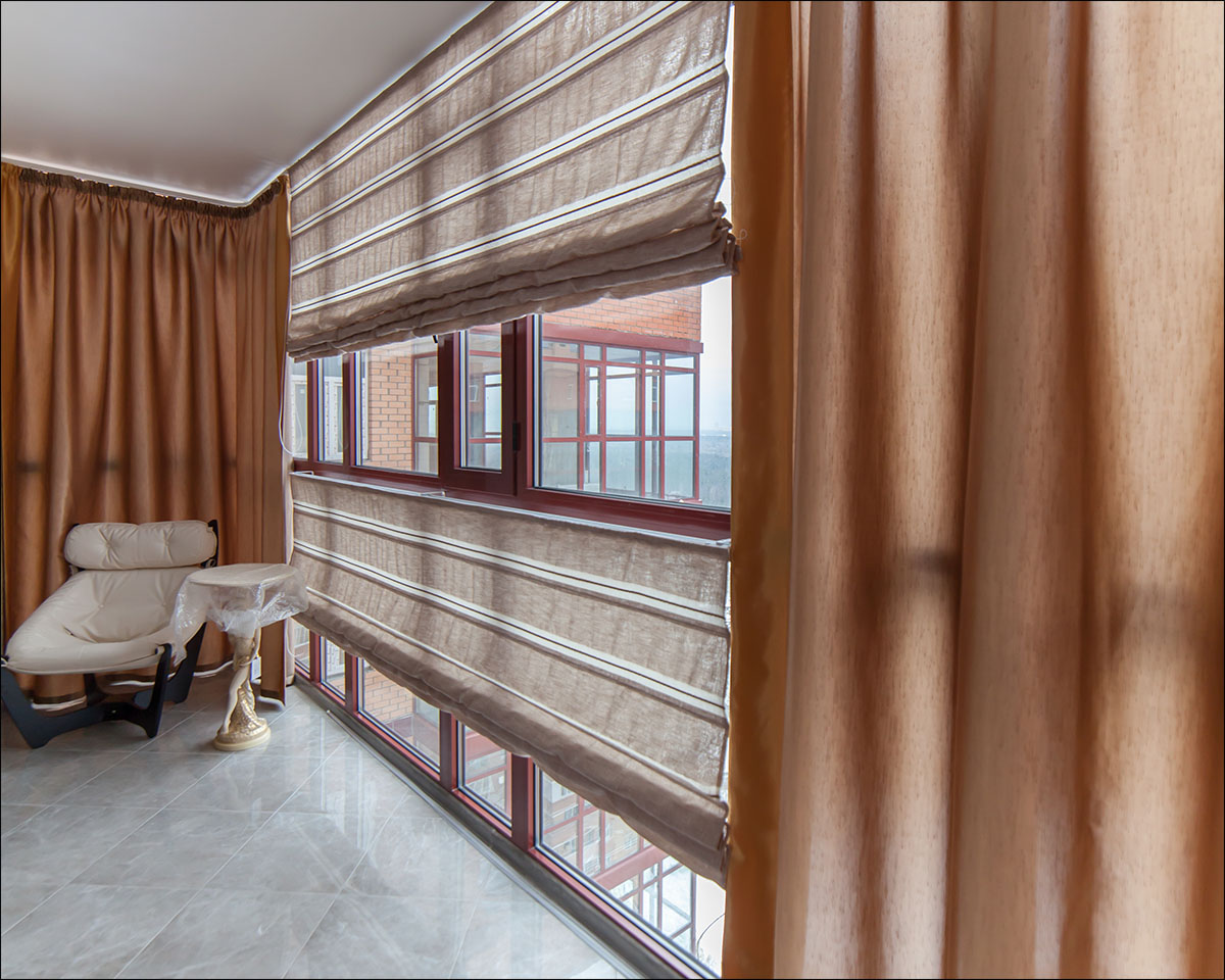 gardiner för panoramafönster interiörfoto