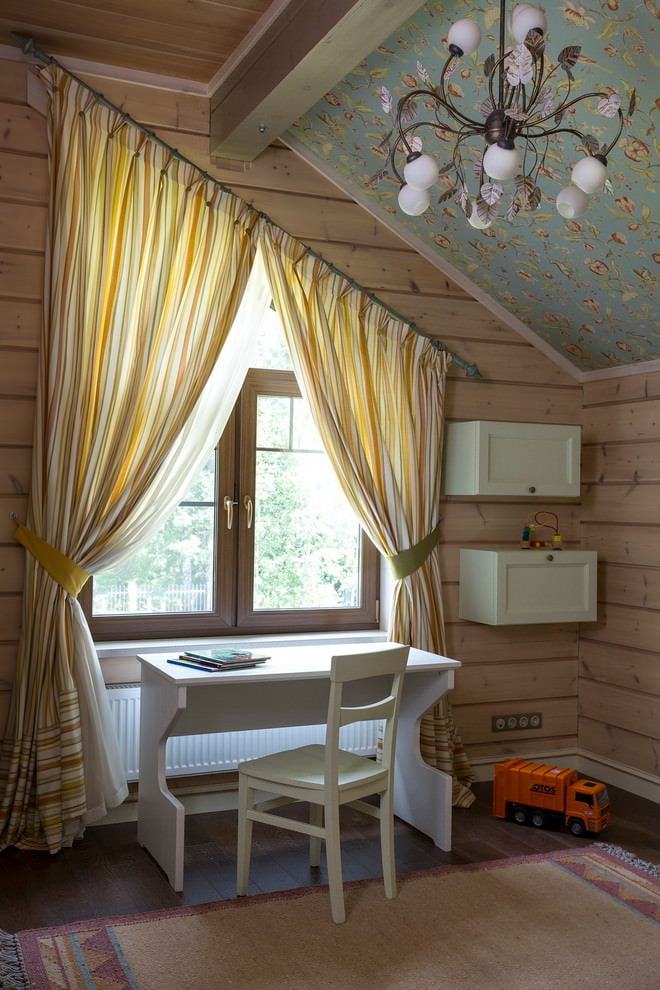 rideaux dans une maison en bois photo intérieure