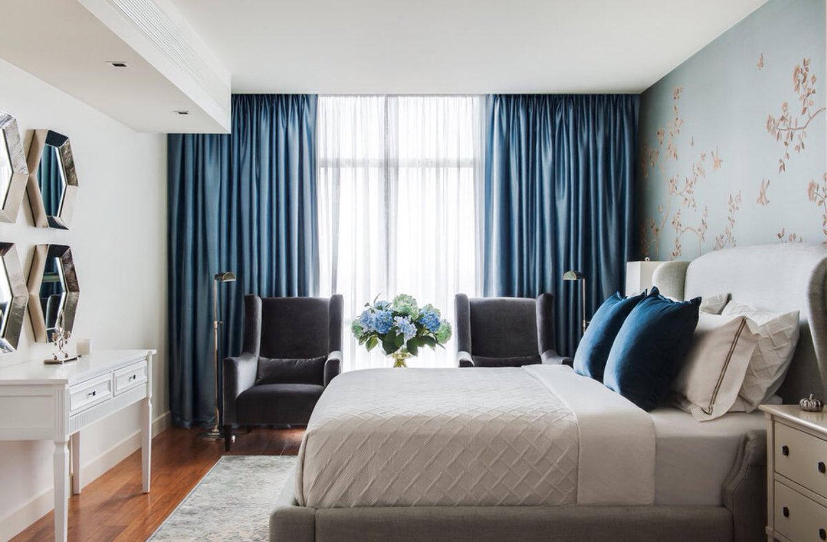 ensemble de rideaux et couvre-lits pour des idées de design de chambre