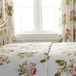 סט של וילונות כיסויי מיטה עבור אפשרויות רעיונות לחדר השינה