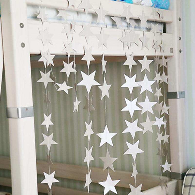 rideaux à décor d'étoiles