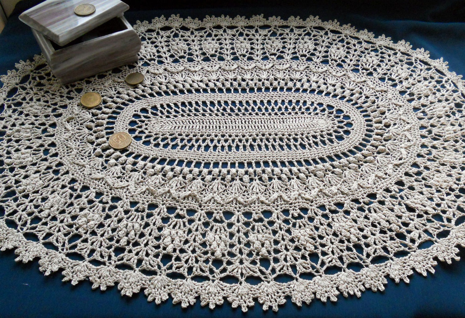 Crochet bordduk fotoutformning