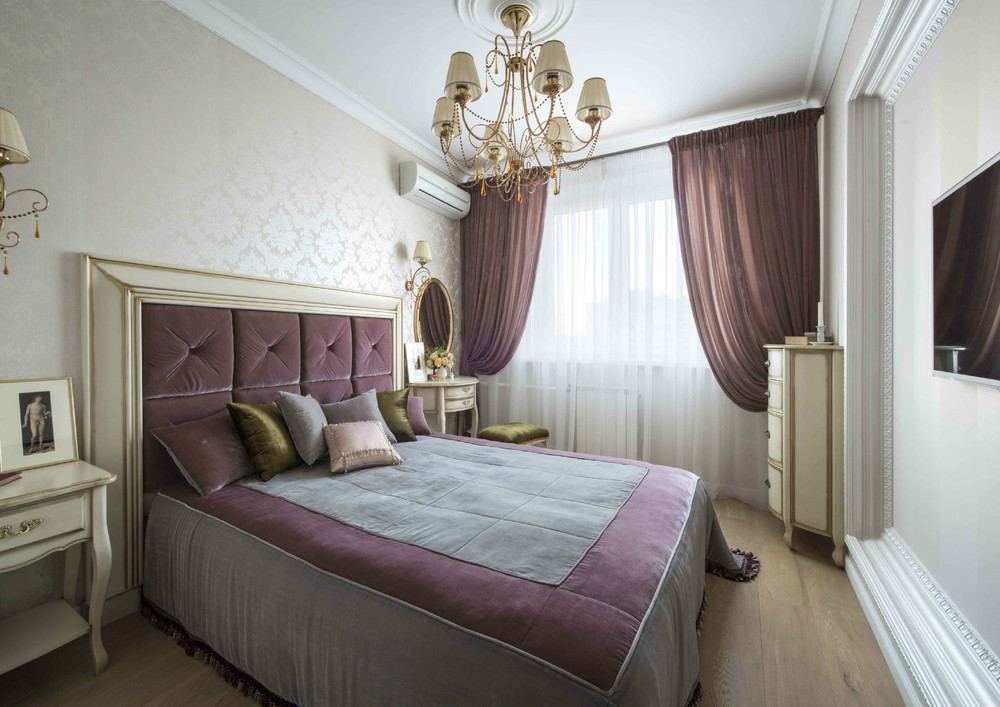un ensemble de rideaux et couvre-lits pour la décoration de la chambre