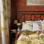 Choisissez un ensemble de rideaux et de couvre-lits pour les idées de photo de chambre à coucher