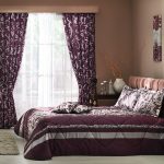 scegli un set di tende e copriletto per le idee di design della camera da letto
